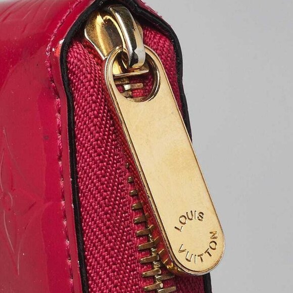 Louis Vuitton Rose Indian Monogram Vernis Zippy Wallet - Picture 4 of 9